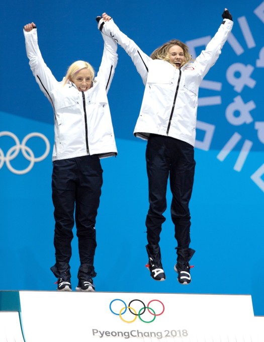 Kikkan Randall (l) and Jessie Diggins celebrate [P] Sarah Brunson/USSA