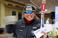 Brooks celebrates as overall SuperTour women’s champ. [P] Nils Ribi