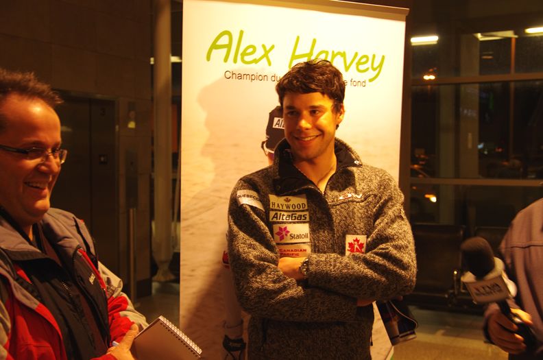 Alex Harvey holds court… [P] Steve...