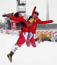 (l-r): Dasha Gaiazova and Chandra Crawford celebrate team sprint bronze in Duesseldorf in 2012. [P] Nordic Focussprint, Duesseldorf (GER)
