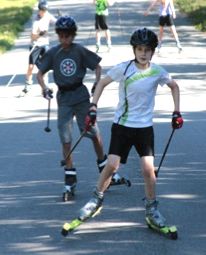 Kids rollerskiing [P]