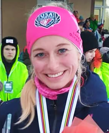 Tara Geraghty-Moats [P] Romina Eggert